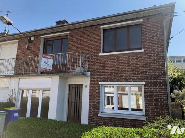 Maison semi-individuelle avec 4 chambres, jardin