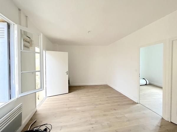 A VENDRE APPARTEMENT DE TYPE 2 LOUE- SECTEUR BORDEAUX VICTOIRE / CAPUCINS , Bordeaux A VENDRE APPARTEMENT DE TYPE 2 LOUE- SECTEUR BORDEAUX VICTOIRE / CAPUCINS , Bordeaux