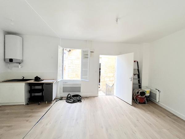 A VENDRE APPARTEMENT DE TYPE 2 LOUE- SECTEUR BORDEAUX VICTOIRE / CAPUCINS , Bordeaux A VENDRE APPARTEMENT DE TYPE 2 LOUE- SECTEUR BORDEAUX VICTOIRE / CAPUCINS , Bordeaux