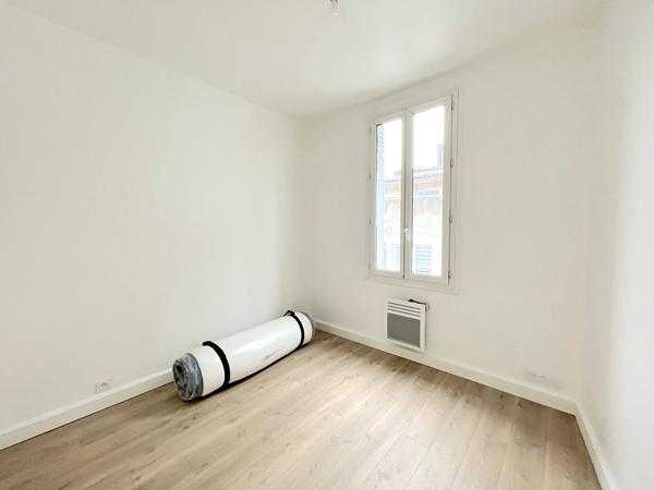 A VENDRE APPARTEMENT DE TYPE 2 LOUE- SECTEUR BORDEAUX VICTOIRE / CAPUCINS , Bordeaux A VENDRE APPARTEMENT DE TYPE 2 LOUE- SECTEUR BORDEAUX VICTOIRE / CAPUCINS , Bordeaux