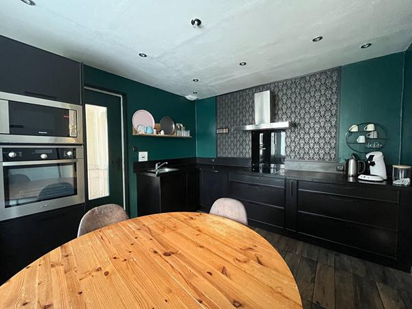 Maison - 5 pièces - 141 m²