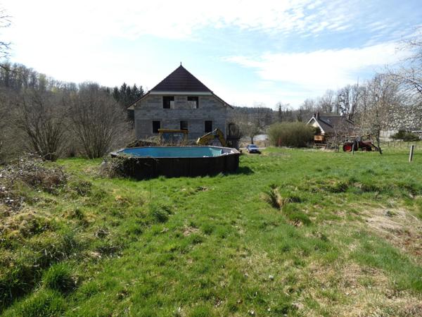 Maison , 240m² , hors d 'eau , 7668 m² de terrain