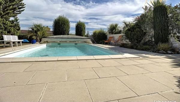 Maison spacieuse de 3 chambres avec jardin et piscine