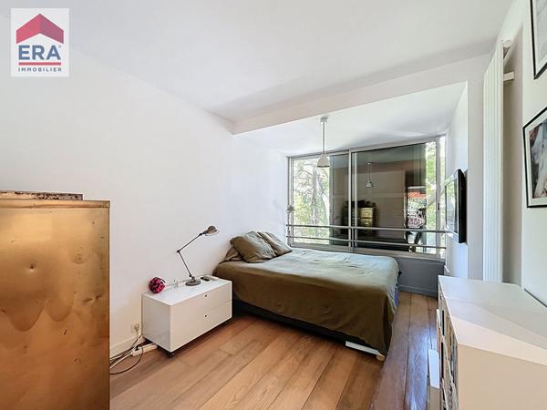 Appartement LA TORSE Aix En Provence 5 pièces  terrasse piscine ascenceur .