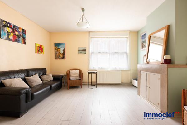 Vente Appartement 59m 2 - 2 chambre(s) - Lille, • Réf. VA1987