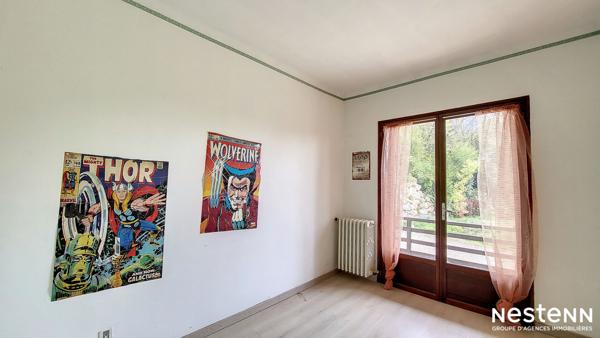 A vendre propriété de 260 m² avec piscine, dépendances, parc paysagé et potentiel pour gîte ou double habitation, à Valence-Sur-Baïse