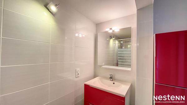 A vendre propriété de 260 m² avec piscine, dépendances, parc paysagé et potentiel pour gîte ou double habitation, à Valence-Sur-Baïse