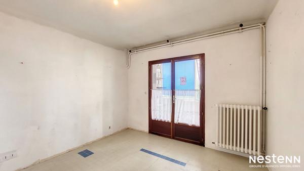 A vendre propriété de 260 m² avec piscine, dépendances, parc paysagé et potentiel pour gîte ou double habitation, à Valence-Sur-Baïse