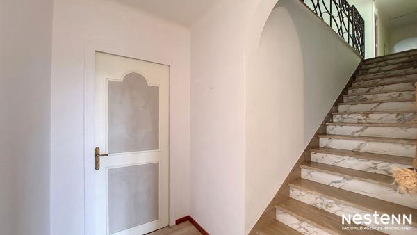 A vendre propriété de 260 m² avec piscine, dépendances, parc paysagé et potentiel pour gîte ou double habitation, à Valence-Sur-Baïse