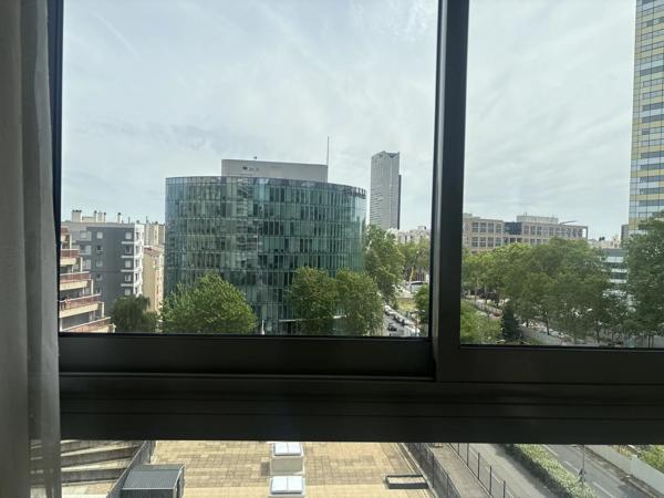 APPARTEMENT À LOUER COURBEVOIE