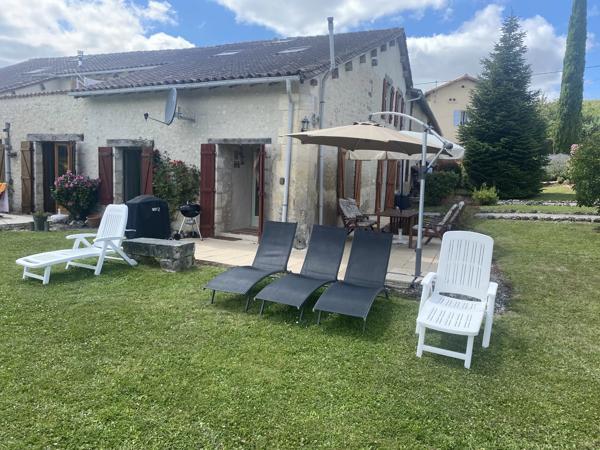 Maison de vacances de 3 chambres avec piscine