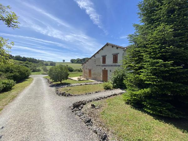 Maison de vacances de 3 chambres avec piscine