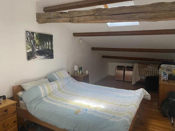 Maison de vacances de 3 chambres avec piscine