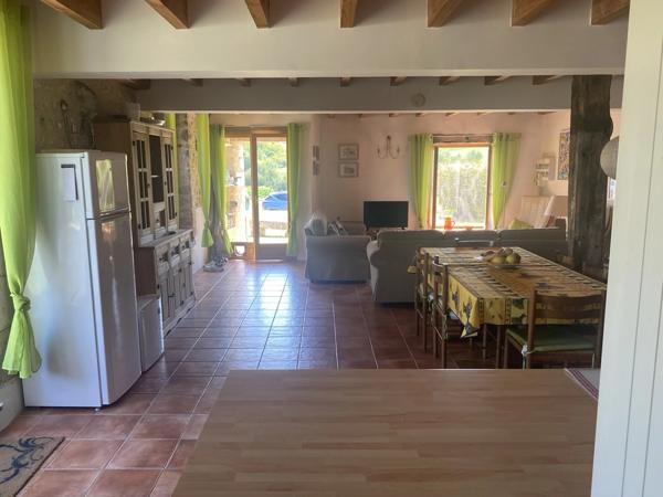 Maison de vacances de 3 chambres avec piscine