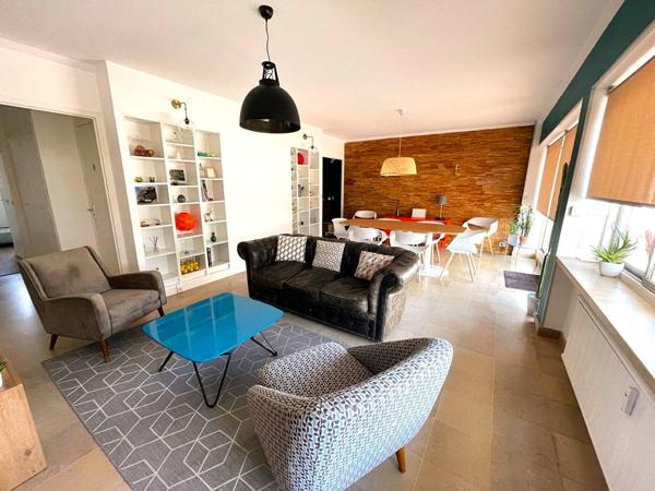 Grand appartement rénové avec terrasse à Valence