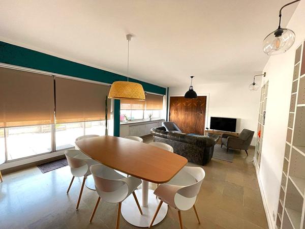 Grand appartement rénové avec terrasse à Valence