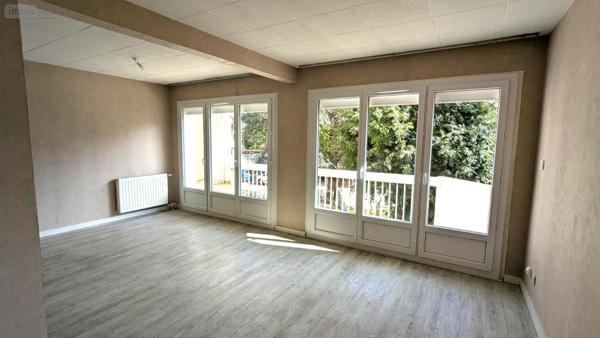 Appartement à louer à Chalon-sur-Saône en Saône-et-Loire (71100), ref :   
SAINT JEAN DES VIGNES