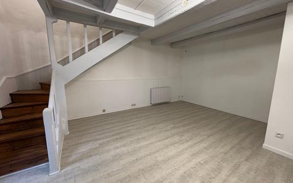 Maison à louer    2 pièces • 44,78 m2 Croutelle