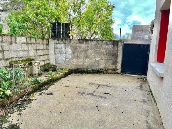 Maison à vendre à Champagné dans la Sarthe (72470), ref : 13827/635