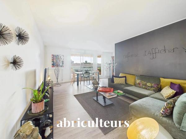 T3 TRAVERSANT 74 m² MARSEILLE 8ème PRADO | Volumes & Vue Dégagée