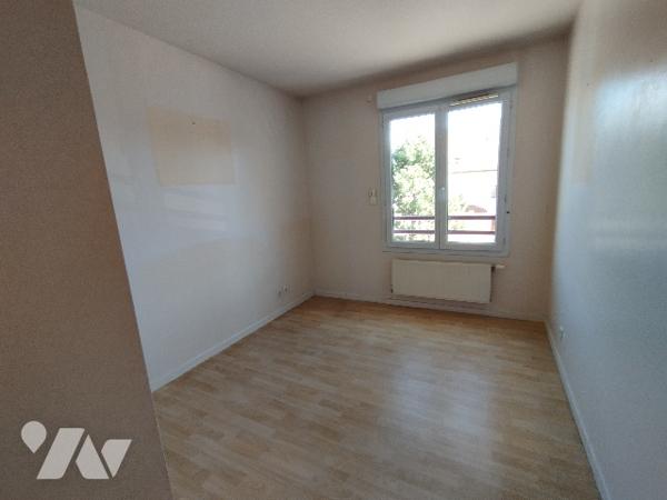 Appartement 3 pièces 64m², stationnement privatif