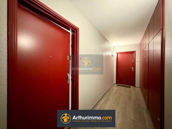 Vente                                                      Appartement
                        
                     2 pièces                      49 m2                     à Bussy-Saint-Georges