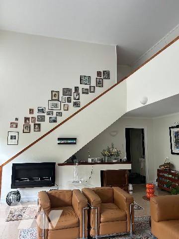 Très bel Appartement en Duplex avec garage cave jardin privé et pavillon indépendant.