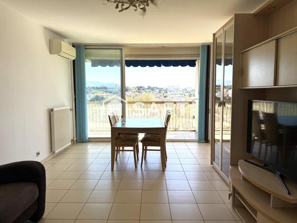 T3 lumineux - traversant avec vue panoramique - grand balcon