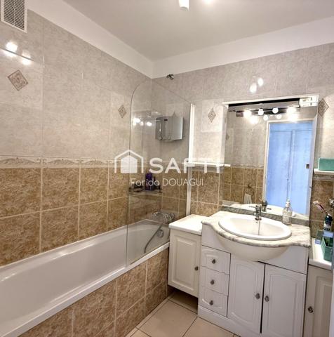 T3 lumineux - traversant avec vue panoramique - grand balcon