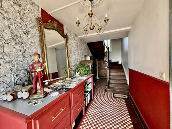 Rieupeyroux – Maison en pierre avec granges et 1,9 ha