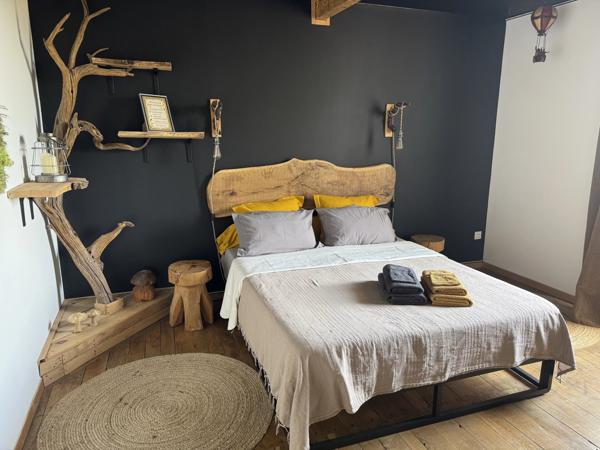 Rieupeyroux – Maison en pierre avec granges et 1,9 ha