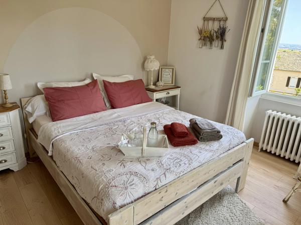 Rieupeyroux – Maison en pierre avec granges et 1,9 ha