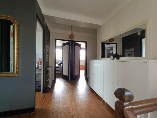 Maison 6 pièces - 245 m²