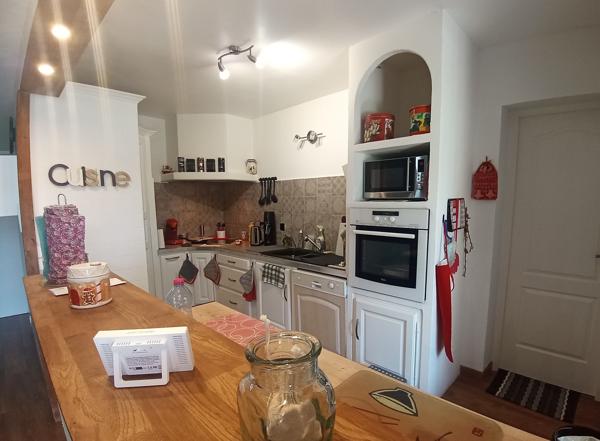 Maison
         4 pièces
        - 92 m² Exclusivité 285 000 € *