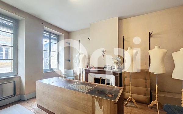 Immeuble à vendre    2 pièces •  Saint-Gaudens