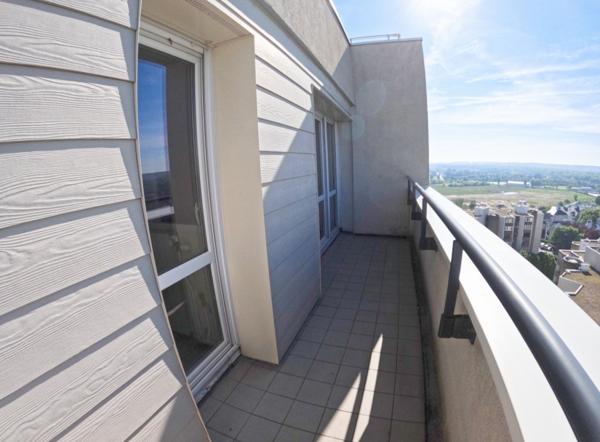 93270 SEVRAN  - Appartement 2 pièces 55.02 m² - Balcon- Dernier étage