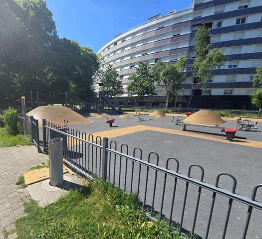 93270 SEVRAN  - Appartement 2 pièces 55.02 m² - Balcon- Dernier étage