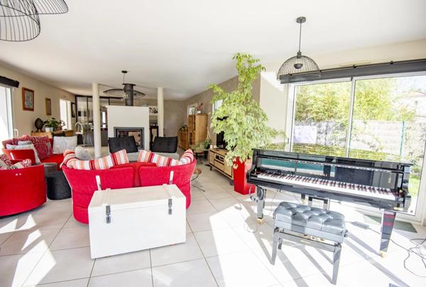 Vente Maison 10 pièces 243 m2 à Bouaye