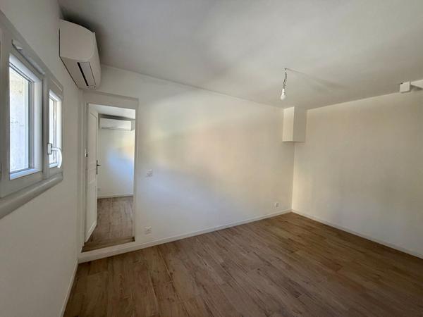 SAINT REMY DE PROVENCE - MAISON INDIVIDUELLE - 3 CHAMBRES - JARDIN - GARAGE 20 m²