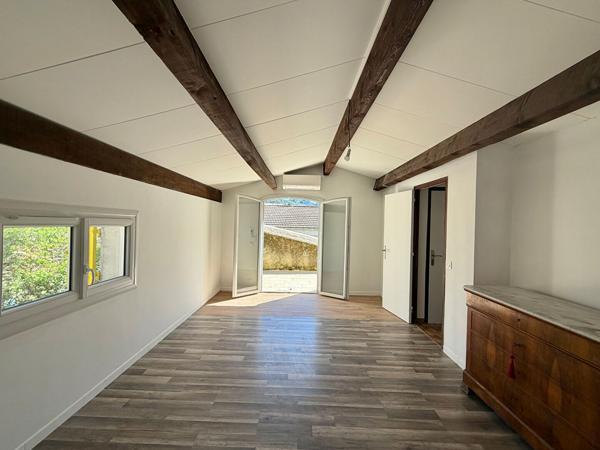 SAINT REMY DE PROVENCE - MAISON INDIVIDUELLE - 3 CHAMBRES - JARDIN - GARAGE 20 m²