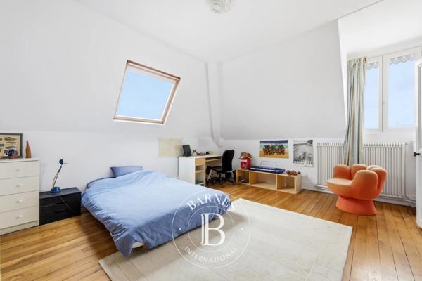 Saint-Maur-des-Fossés, Maison 6 Chambres -  364 m² à vendre