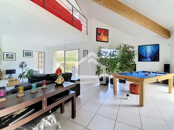 Maison 5 pièce(s) 3 chambre(s) 157 m²