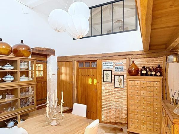 Maison à vendre 6 pièces POUGNE HERISSON (79) 4 ch - 2 salles d'eau - terrain 2164 m²