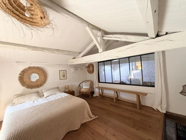 Maison à vendre 6 pièces POUGNE HERISSON (79) 4 ch - 2 salles d'eau - terrain 2164 m²