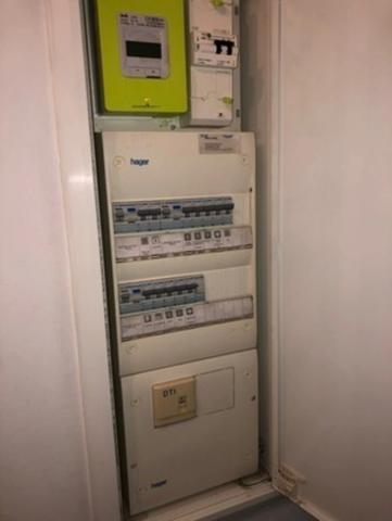 LUNEVILLE ENSEMBLE DE 3 APPARTEMENTS. 2 F3 & 1F2 PARFAIT ETAT PROCHE GARE.