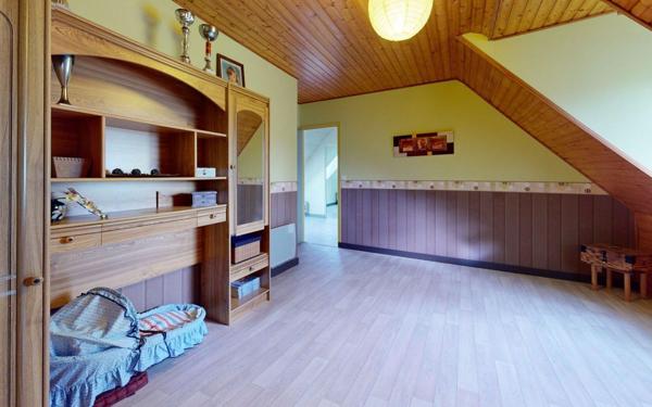 Maison à vendre    6 pièces •  Plouray