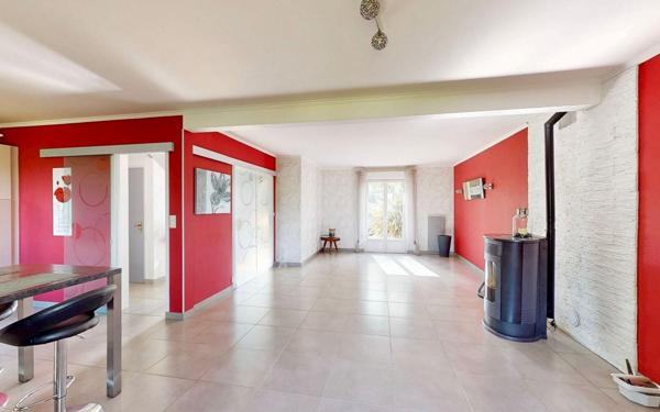 Maison à vendre    6 pièces •  Plouray