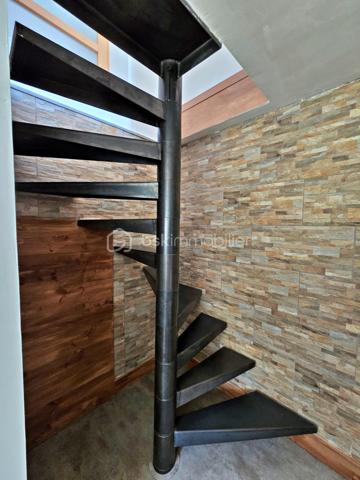 Maison traditionnelle de 202 m²