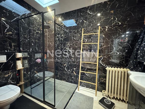 Rochefort Grande Maison possibilité 7 chambres 130 m² de Garage et Jardin.