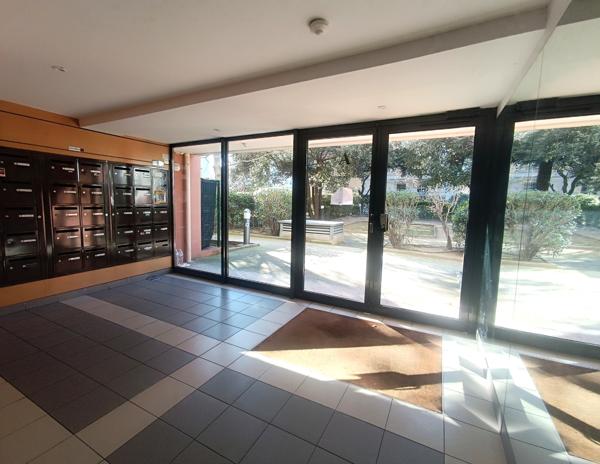 Marseille (13014) APPARTEMENT 2 PIECES + TERRASSE+ BOX